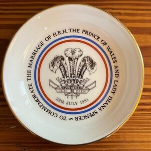 Royal Worchester  trinket dish Prince of Wales and Lady Diana Spencer